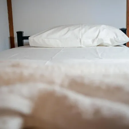 Beds * ジロカストラ