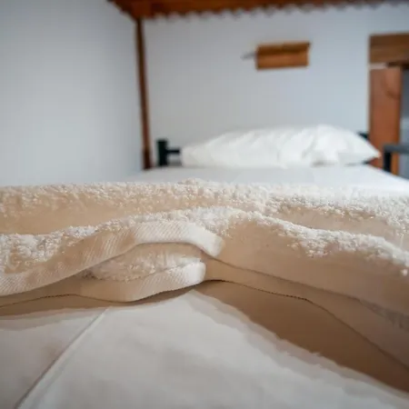 Beds * ジロカストラ